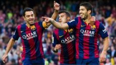 BARCELONA, SPAIN - APRIL 28: Luis Suarez (R) of FC Barcelona celebrates with his teammate Xavi Hernandez (L) and Rafinha (C) after scoring his team's second goal during the La Liga match between FC Barcelona and Getafe CF at Camp Nou on April 28, 2015 in Barcelona, Spain. (Photo by Alex Caparros/Getty Images)