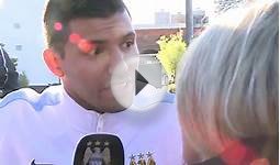 AGUERO IN ENGLISH! | Champions Parade 2014